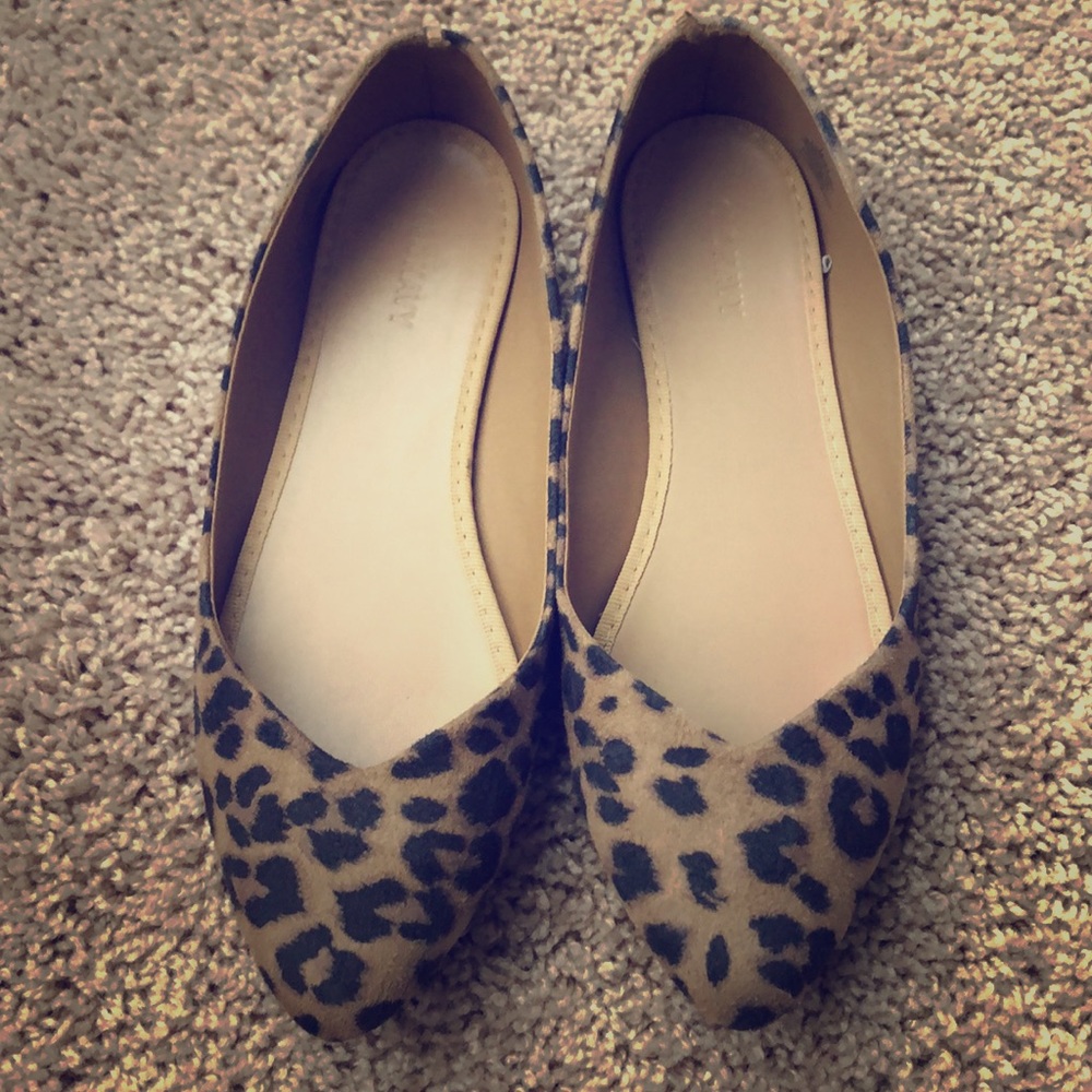 Old Navy Leopard Print Pointed Flats